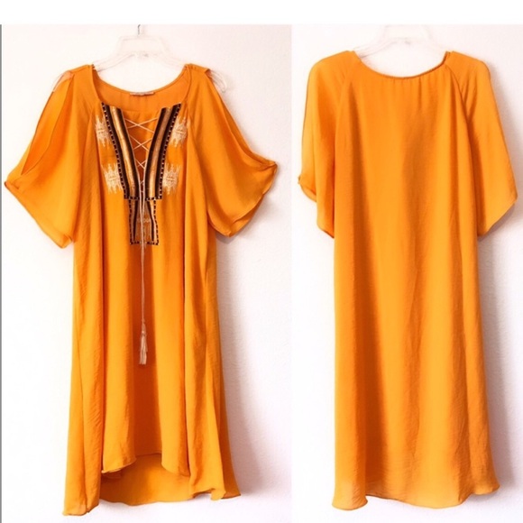 Gibson Latimer Boho Embroidered Tie Front Dress - Picture 1 of 8